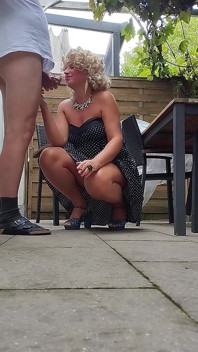 The Beautiful Model First Posed, Then Swallowed the Semen and Urinated