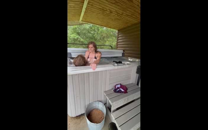 Eva Summers: В кабинке на улице грязная миниатюрная блондинка в первый раз, секс в горячей ванне, полное видео