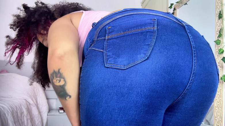 Cutiepiie Chubby: BBW Can't Stop Farting and Burping on Jeans and Panties 4K