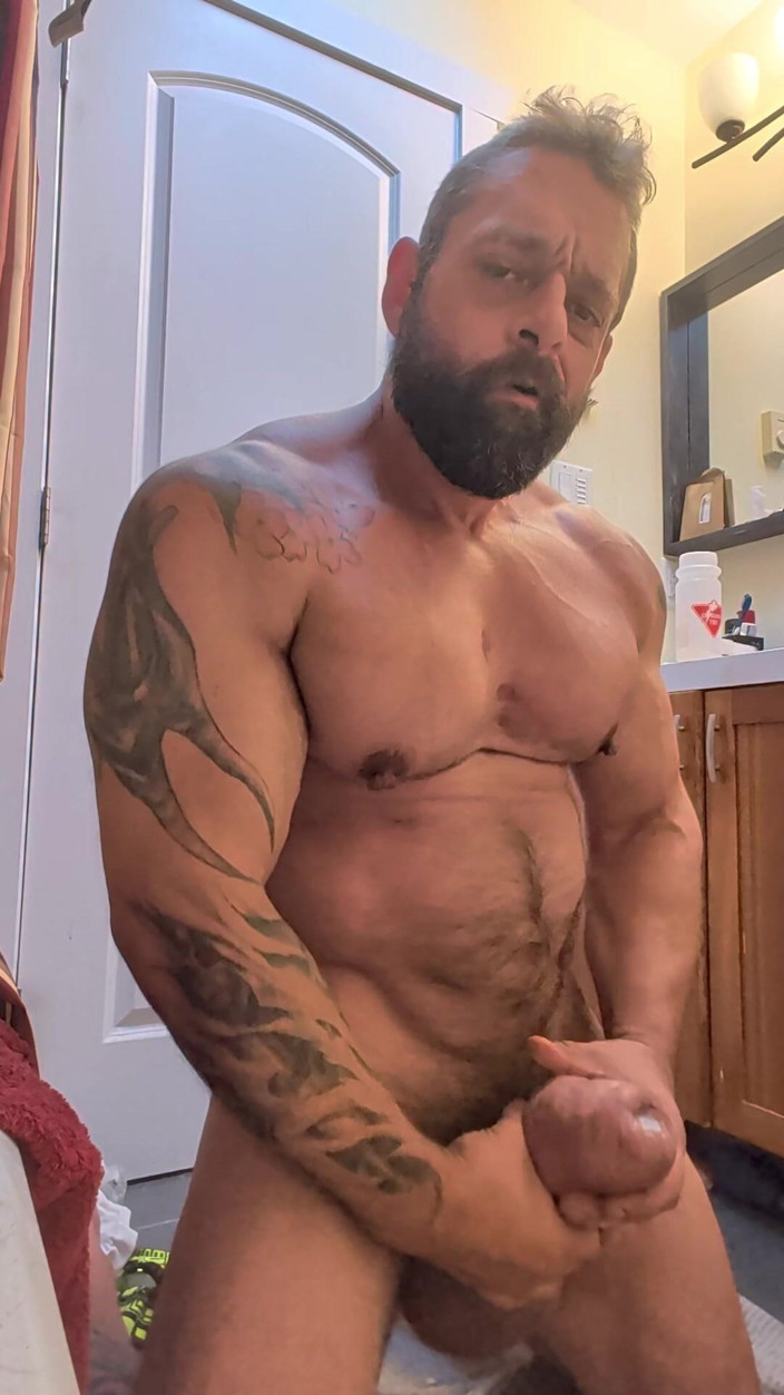 Bruiser Bearwood: ช่วยตัวเองควยซิลิคอน