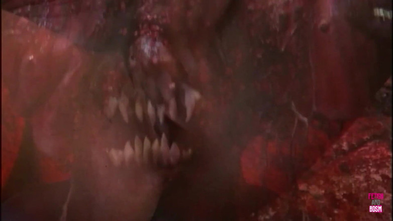 Fetish and BDSM: Muhteşem sarışın diğer seks çılgın hatunlarla uyanıyor ve tam içine oturuyor