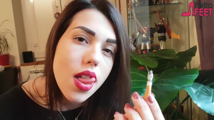 Smokin Fetish: Roken in close-up met een mooi meisje