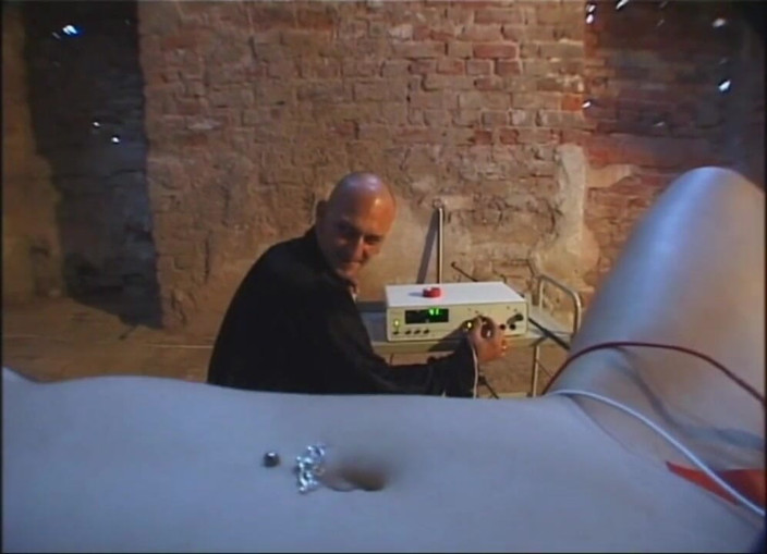 Absolute BDSM films - The original: Humilie les jeux de cire