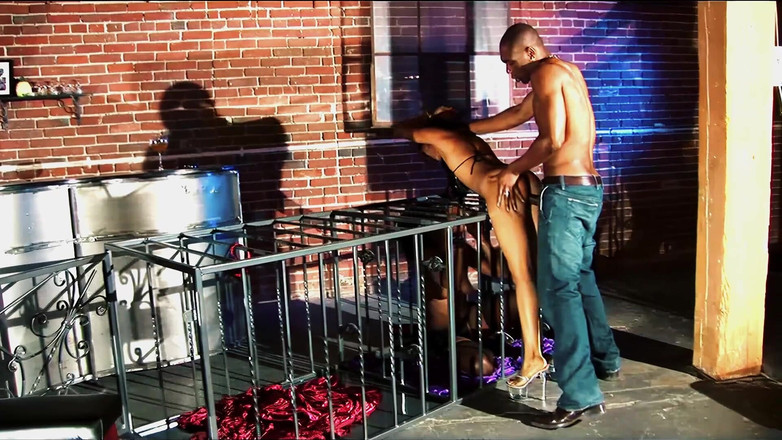 FapFlare: Justice nimmt einen massiven schwarzen schwanz in ihren arsch während...