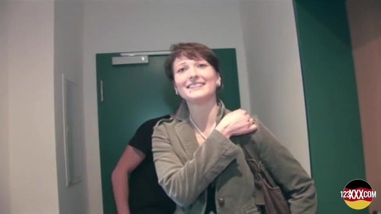 123XXX - 100% Amateurs: Fat Brunette German Chick Likes It From the Back