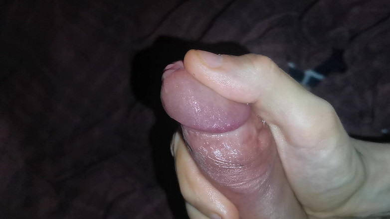 SEXY_GUYBEST: Batang besar meleleh dari seluarnya dan mengalir Semasa Pantat Di...