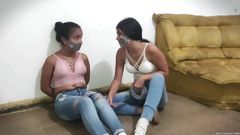 Selfgags Latina Bondage: じゃんけん、ハサミ、ギャグ!