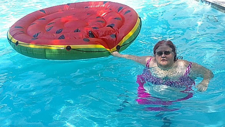 BBW nurse Vicki adventures with friends: Short Video of BBW Nurse Vicki Floating on Her Huge...
