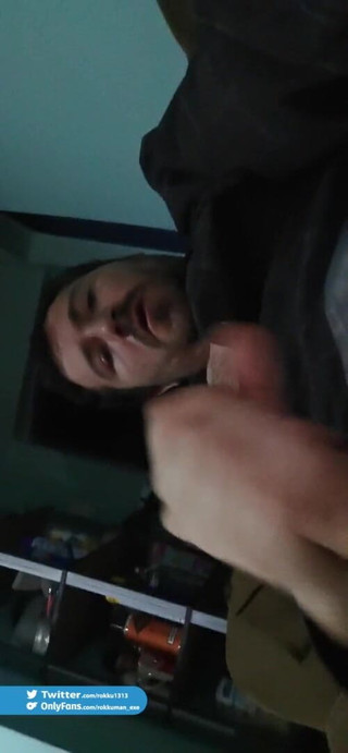 Rokkuman: Masturbándose 67 latino - chilena se masturba