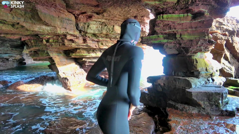 UKCuteGirl: Wetsuit-grot ontmoeting: geheim plezier met mysterieuze vreemdeling
