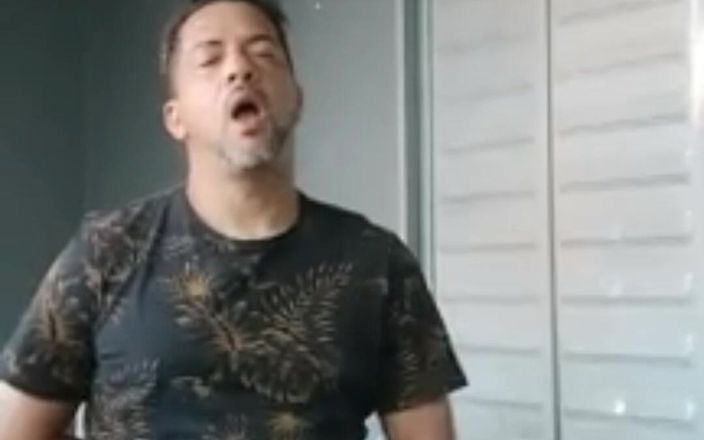 Edivaldo Dos Reis Costa: Crot di dalam memekku yang lagi sange berat