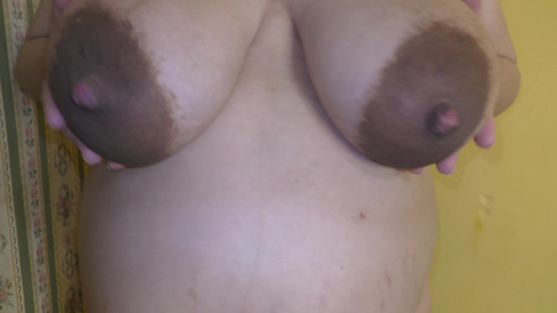 Milky Mari: 怀孕的妻子在9个月的假期后展示她的和胸部 - milky mari