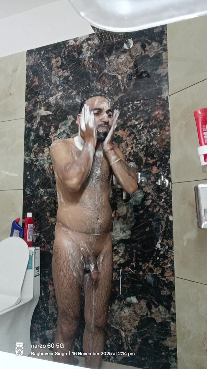 Rajasthani-old-lover: Prendre une douche