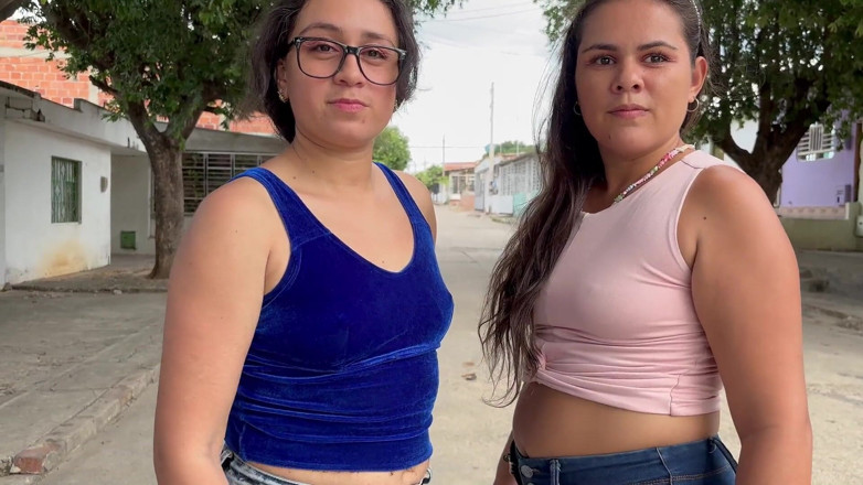 Kanu Eel: Pemutus Lucah Berakhir dalam Seks Lesbian dengan Mainan Latinas Big-ass