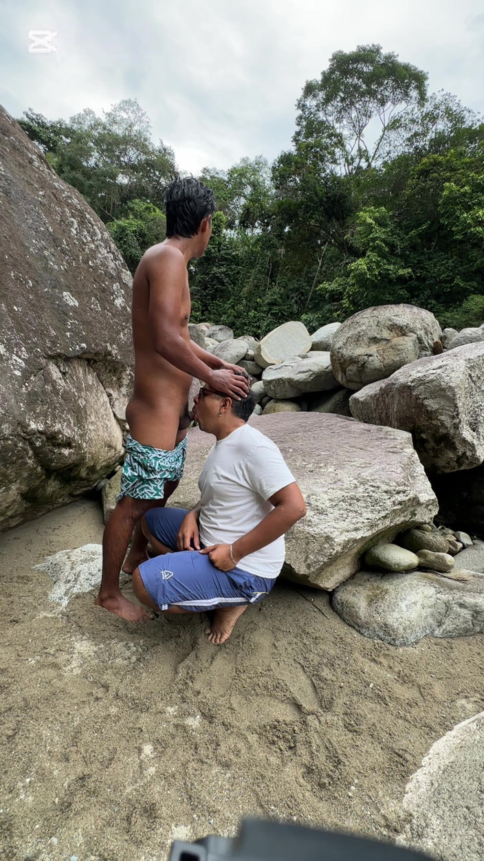 Deiby Latino: Fucking Seorang Lelaki Gendut Dalam Aliran