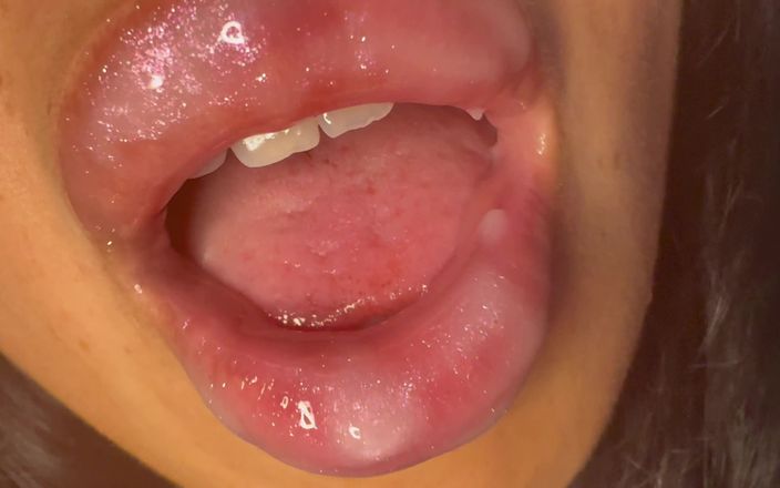 Asmr_mouth: Lipgloss yang menegangkan saat aku ciuman