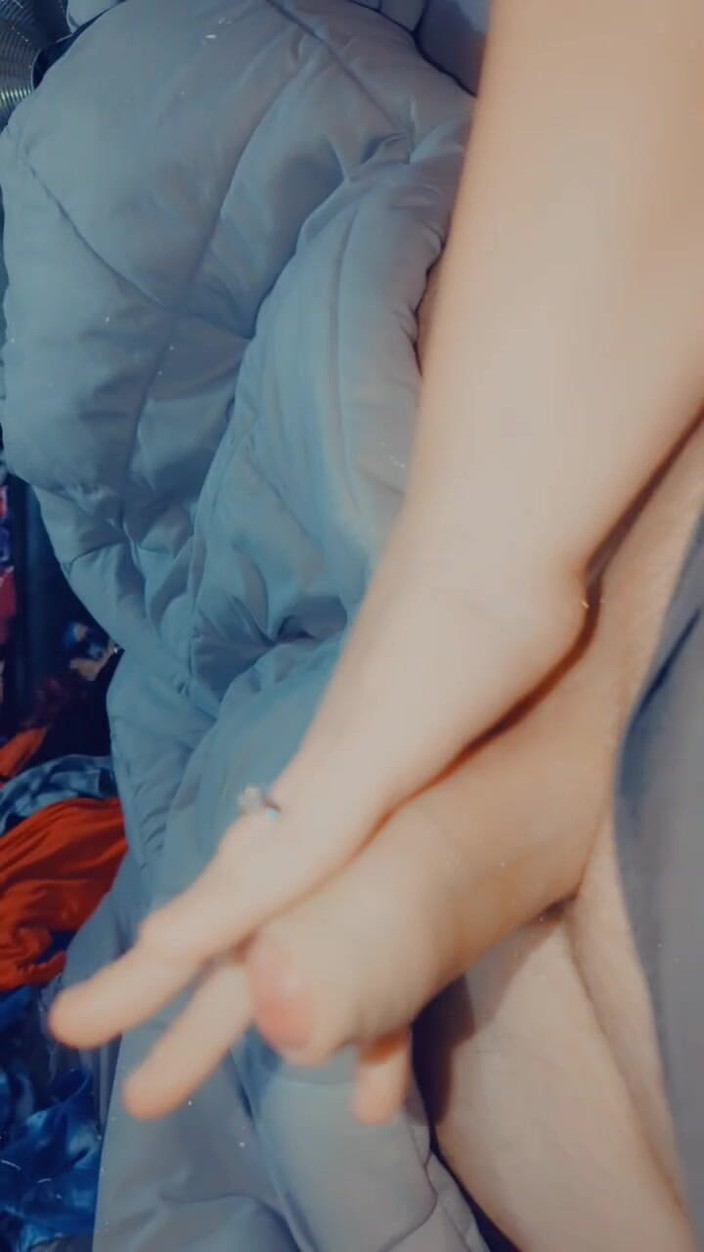 Funhousewife69: Začal honěním, pak kouřením, pak mi explodoval do pusy