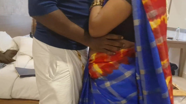 Delightrose: Tamilisches verkäuferin fickt indischen fremden