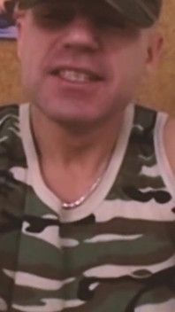 Un soldat Buttocks_scene 4_skinny se fait baiser par son sergent musclé