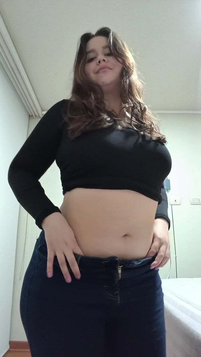 Nicole Passat: 젖탱이를 보여주는 니콜...