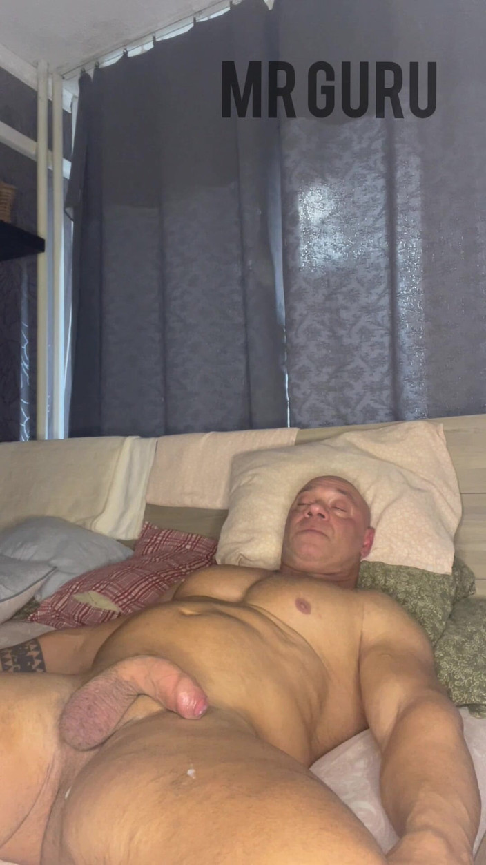 Mr. Guru: Dlouho masturbuje od kulturisty, pane Vemeguru, Veme. Honění