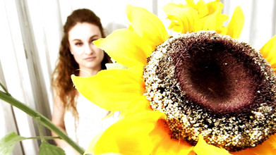 Arielortizx: Mi padrastro me ama para masturbarme con mis vibradores, para...