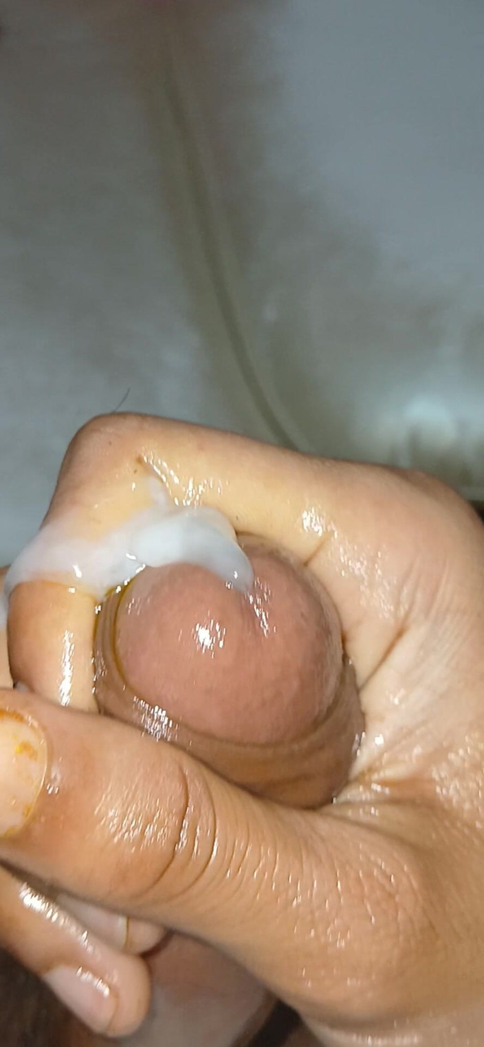 sofhiya391: Abspritz-masturbation