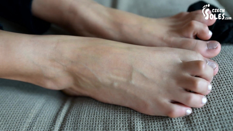 Czech Soles - foot fetish content: Megan vuole che tu annusa i suoi calzini ed i...