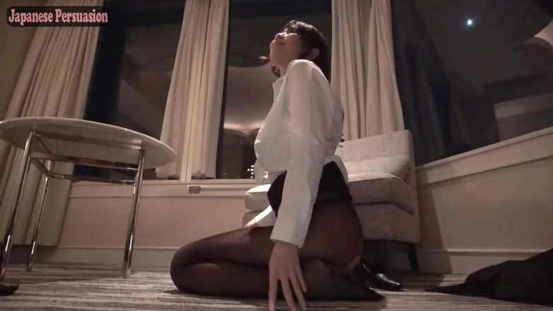 The Sexual Issues: 퇴근 후 28살 미녀는 질싸로 끝나는 뜨거운 순간에 통제력을 잃습니다.