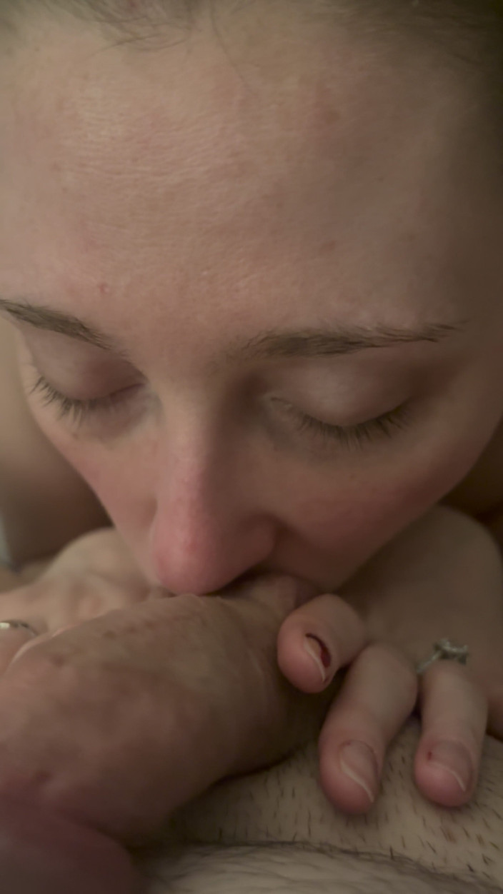 BeautfiulBJ25: POV amatérská manželka tě udělá kouřením koulí