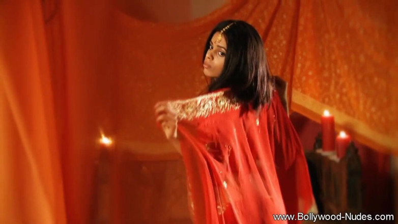 Bollywood Nudes: Безграничная похоть делиться из Индии