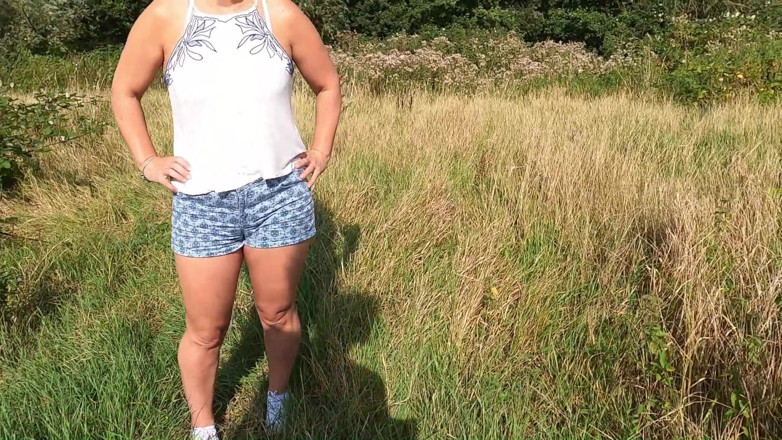 69KnkyKouple69: Kinky koppel - buiten maïsveld grote kont weelderige vrouw cowgirl seks...