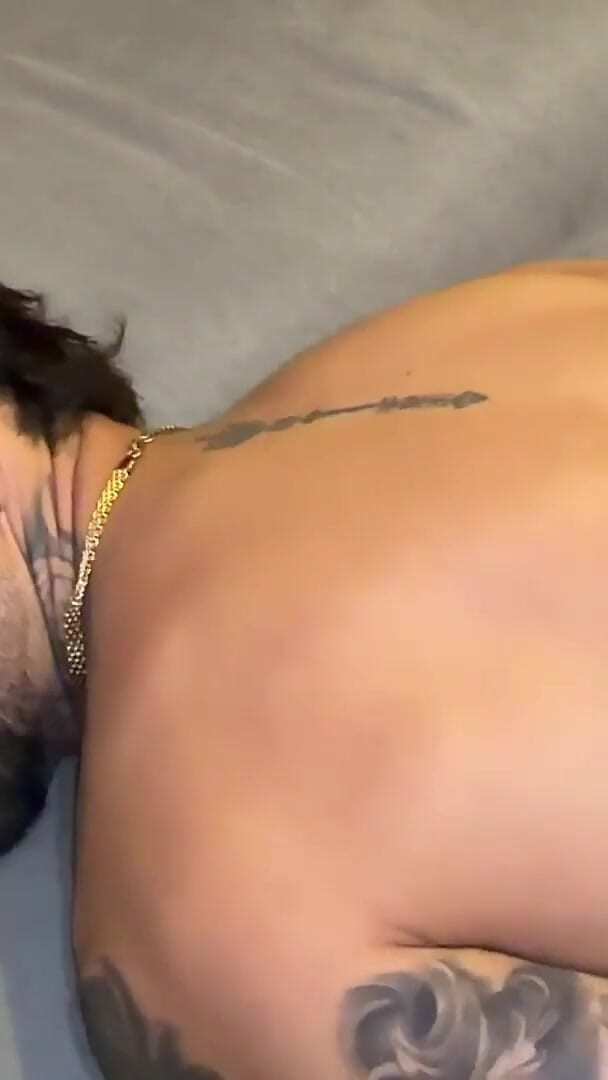 Azael Maluma Fucks Tatted Papi Bareback Hung Papi (Hung Papi) Azael Maluma Fucks Tatted Papi Bareback Hung Papi (Hung Papi)
