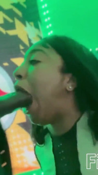 Hot Ebony Teen Slut Twerking in Car Gets Fuck Hard