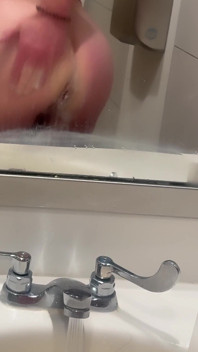 Dedo fodendo minha bunda maricas no banheiro mcdonalds