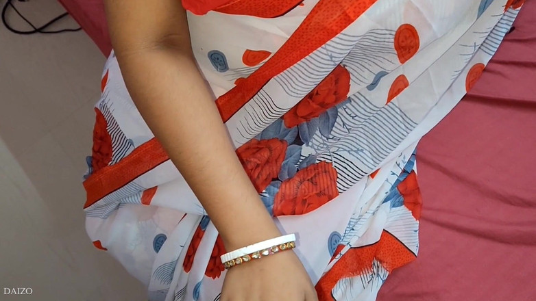 Daizo Premium: 그녀의 Dewar Hindi 오디오로 놀고 싶어하는 귀여운 바비