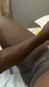 Anal-zungenanal mit dicken möpsen, ebenholz