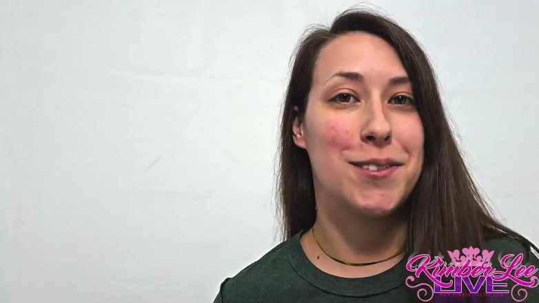 Kimber Lee: Cuck Gets a Handjob Present From Kimber Lee