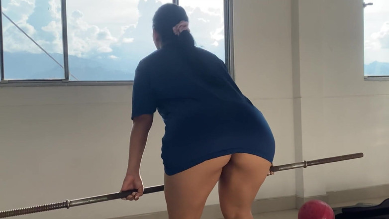 MaRaSexx: Ajudo a Garota Da Academia E Não Me Arrependo