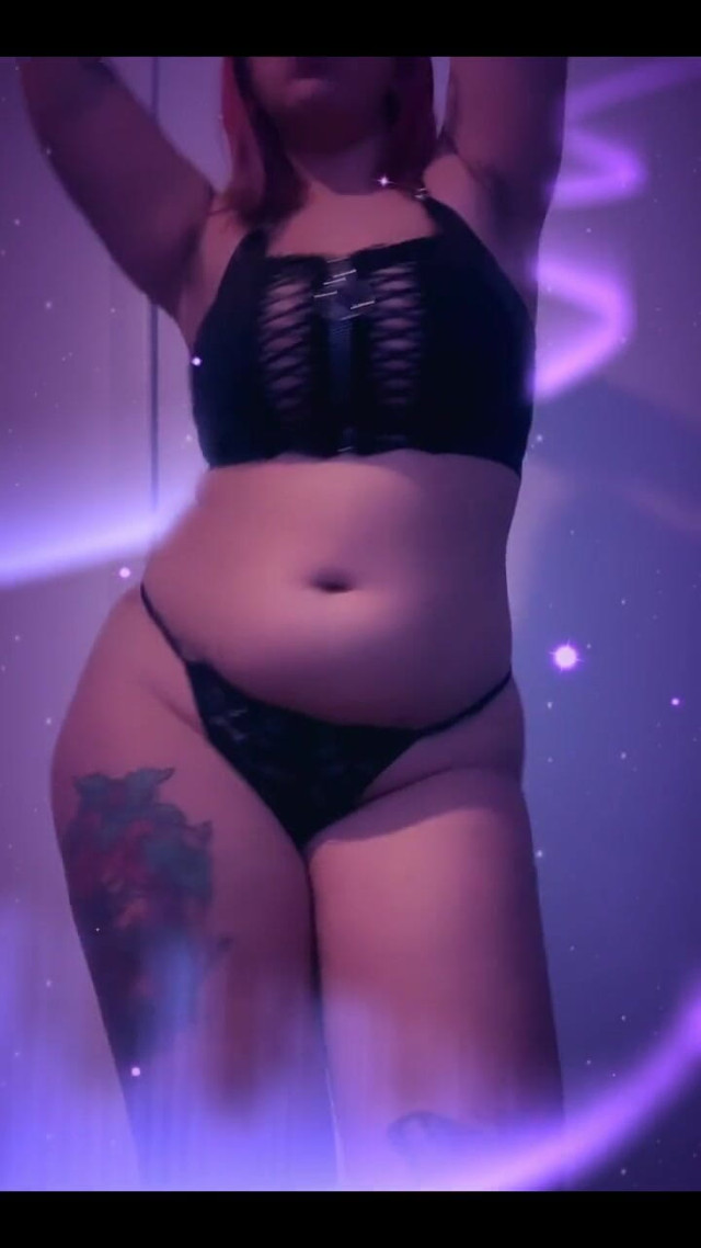 2054610647.mp4 (Goddess bats) 2054610647.mp4 (Goddess bats)