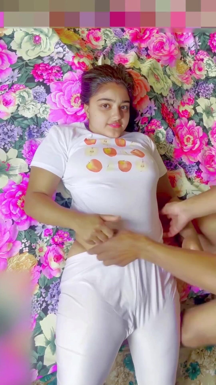 Your_aisha: Schönes indisches desi-mädchen enge muschi ficken, XXX sexvideo erstmals ficken