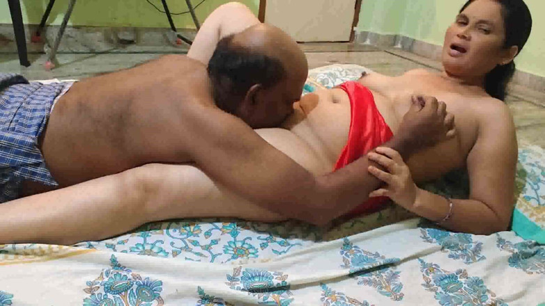 Sexy sindu: Seks makcik yang cantik dan panas