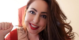 KinkyKatie: ハッピー・フリーキー・フライデー!このビデオは、拘束されることへの私の愛についてすべてです!