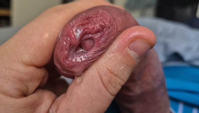 GloomyChase977: Nieobrzezana głowa precum play