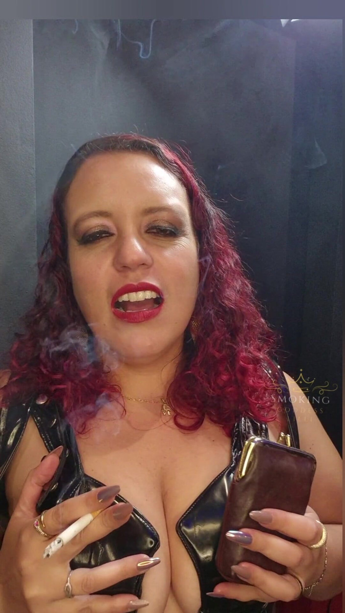 Lilli Cukierek Cox: Почувствуй мой дым