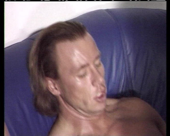 Deutsche Madchen: Зрілих німецьких бабусь трахали під час носіння панчох