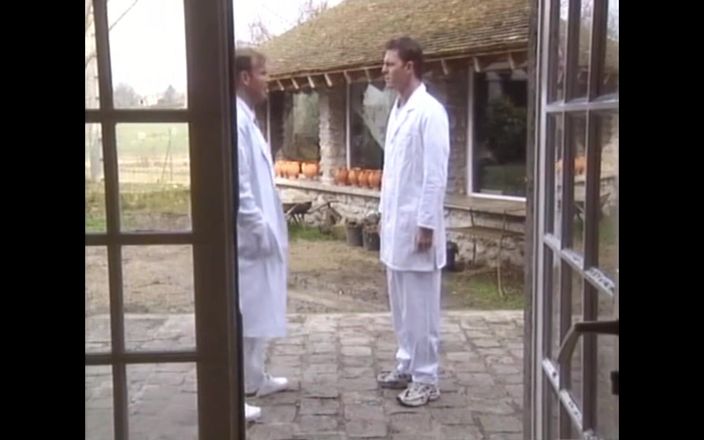 Bisco Birchwood Productions: Моча и фистинг в больнице!