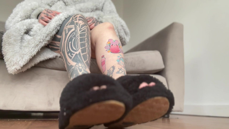 Miss Valentina: Aanbid mijn vuile uggs