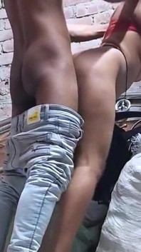 Desi Slut Girlfriend Ko X Iubit Ke Sath Chudai Karte Time Video viral