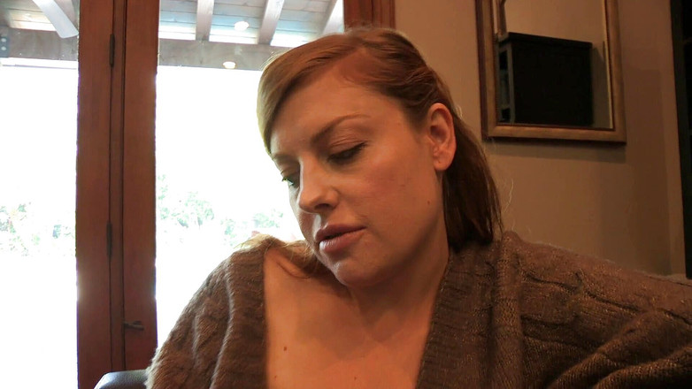 Naughty Girls: Piháčská zrzka šuká se svou děvkou